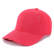 将图片加载到图库查看器，‌Customizable Baseball Caps for Your Unique Style‌